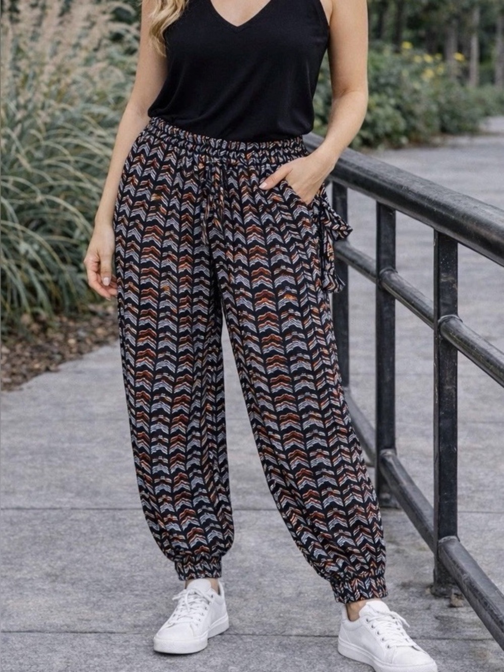 Anthropologie Pants Women’s XS Black Orange Aniya Pull On Balloon Jogger